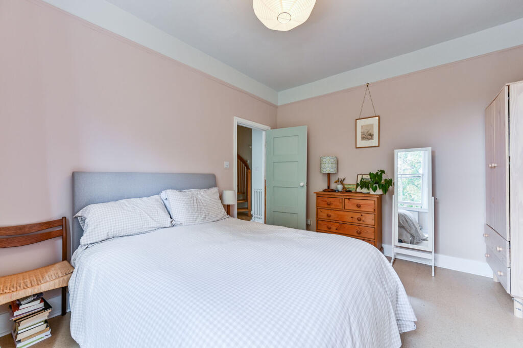 Apartment in London - View 5