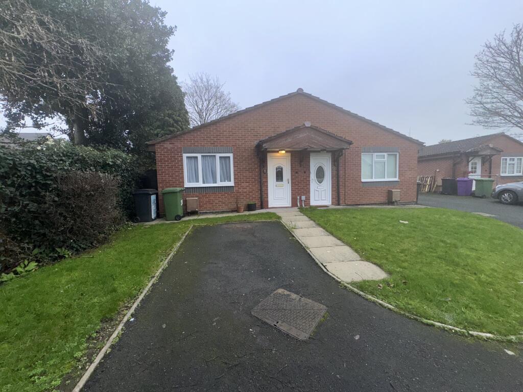 Main image of property: 30 Barn Green, Wolverhampton, WV3 7AY