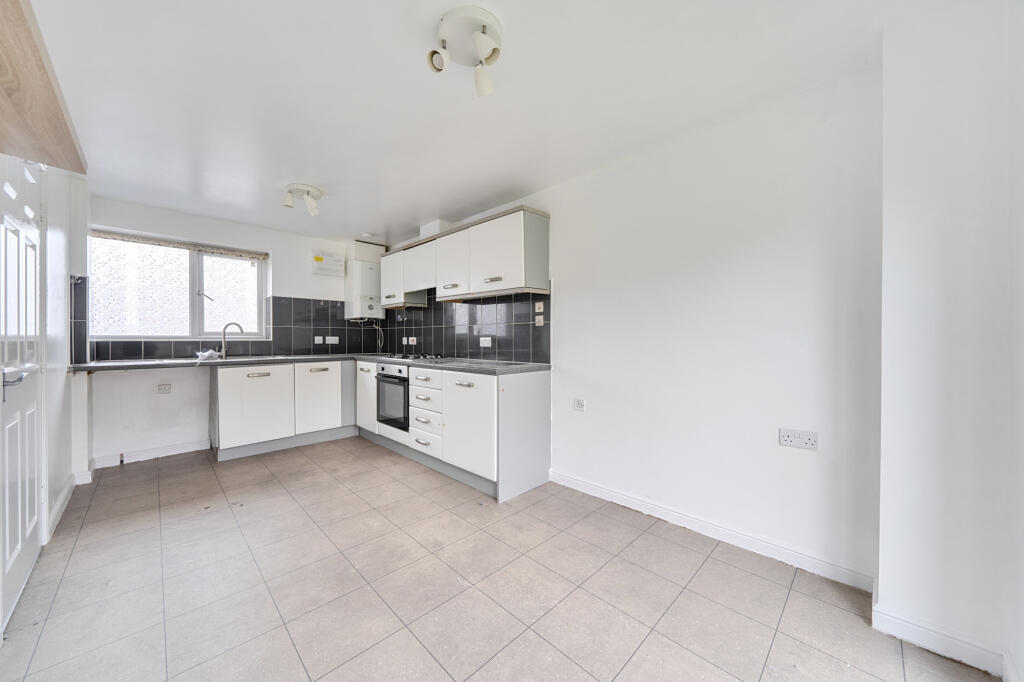 House in Manchester, Victoria Park, Ardwick - View 4