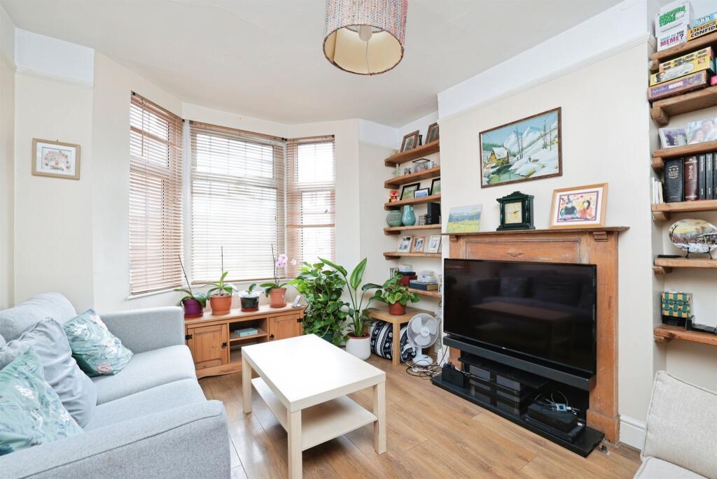 House in Watford, Holywell Estate - View 3