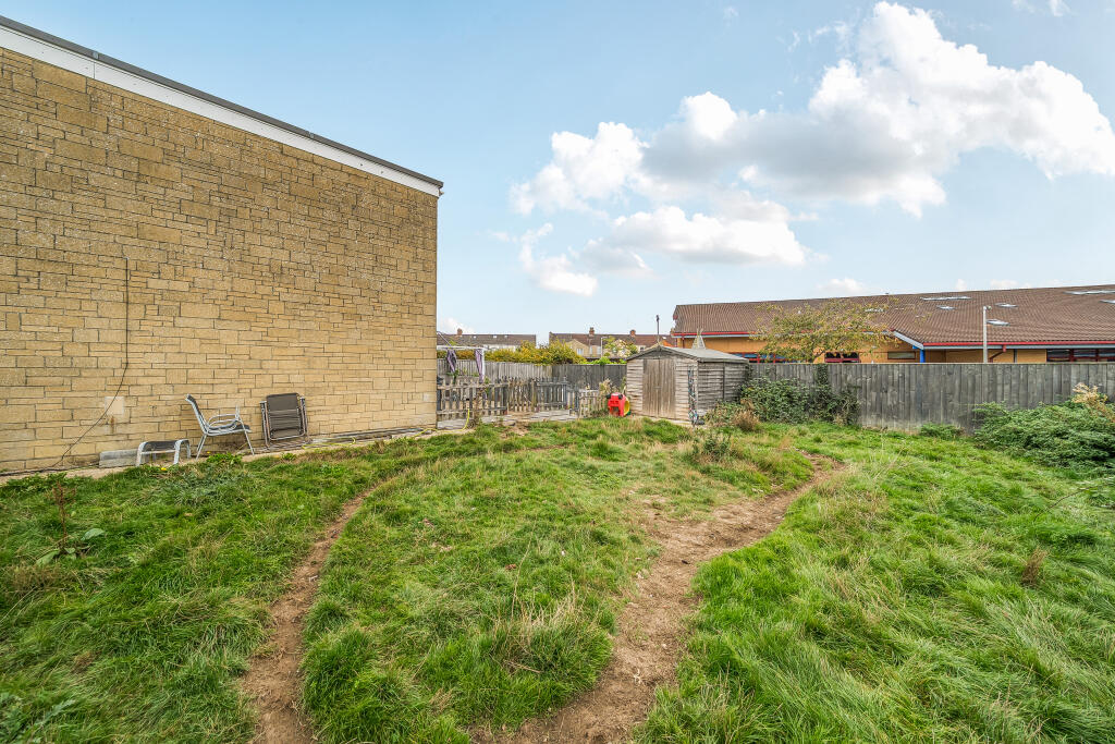 Mannington Park, Rodbourne, Swindon, SN2 photo 3