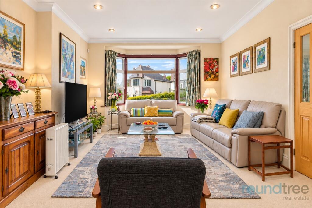 Glebe Crescent photo 4