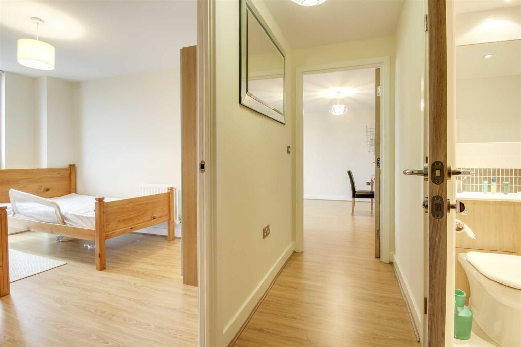 Apartment in Milton Keynes - View 5