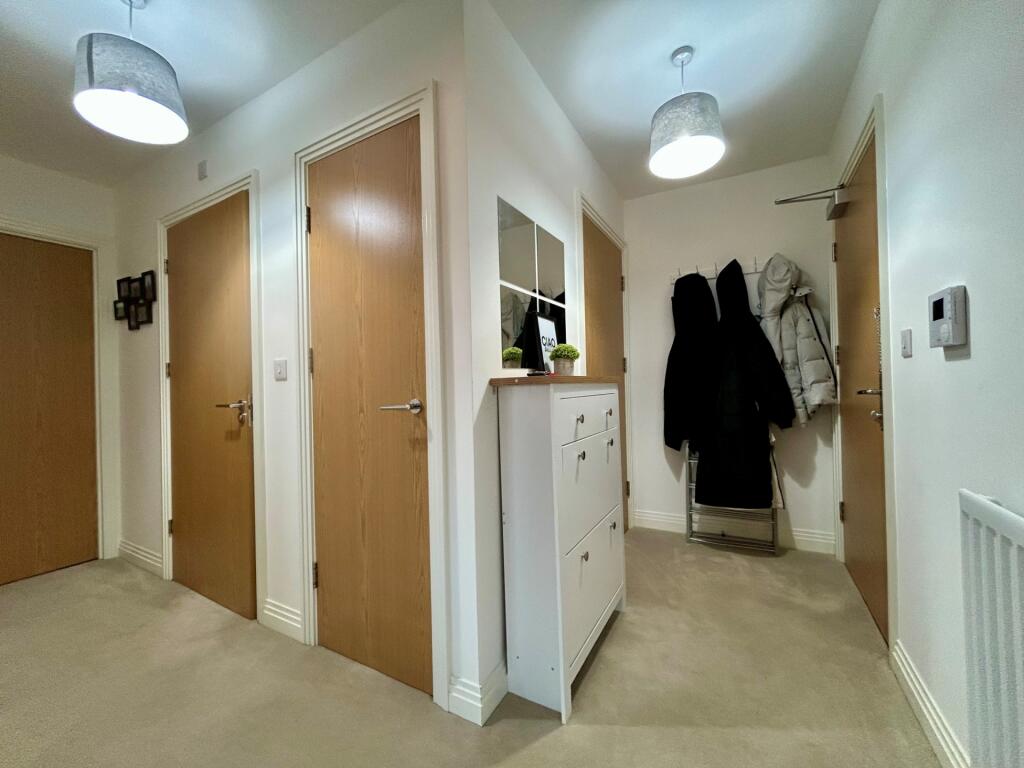 Apartment in Daventry, West Northamptonshire - View 5