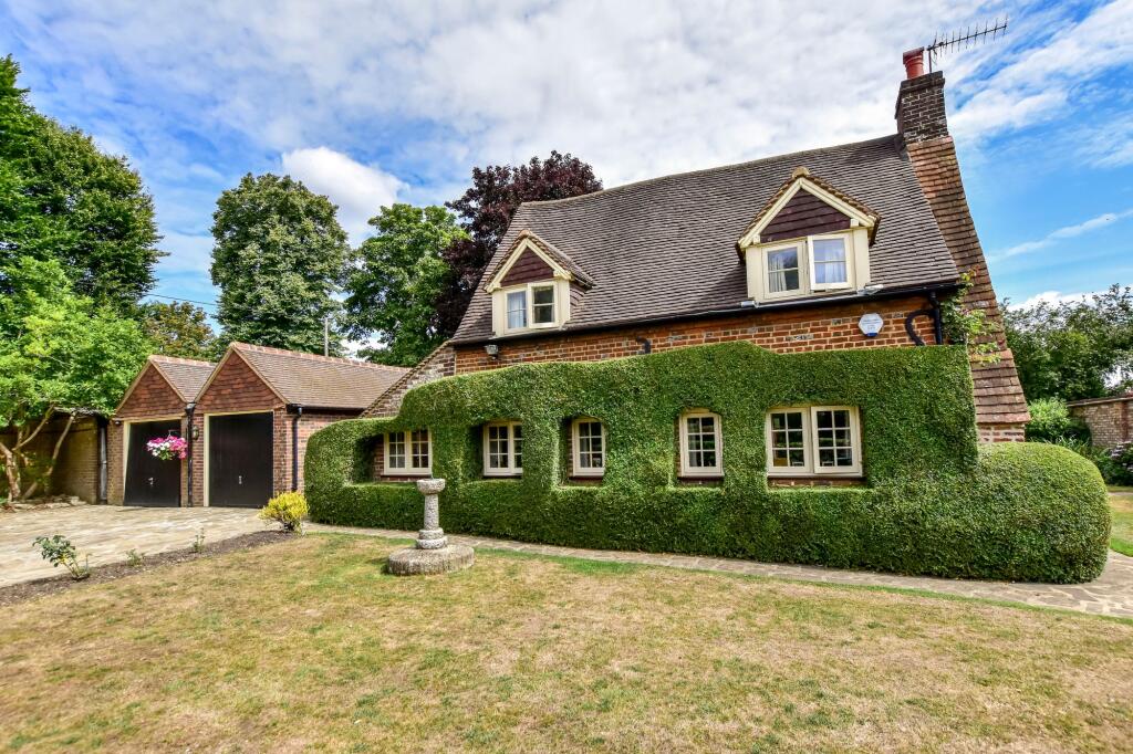 Main image of property: Chesham Road, Bovingdon, HP3