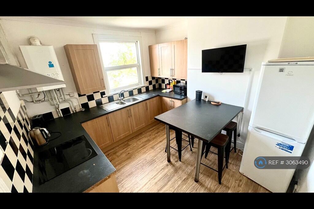 House in Plymouth - View 2
