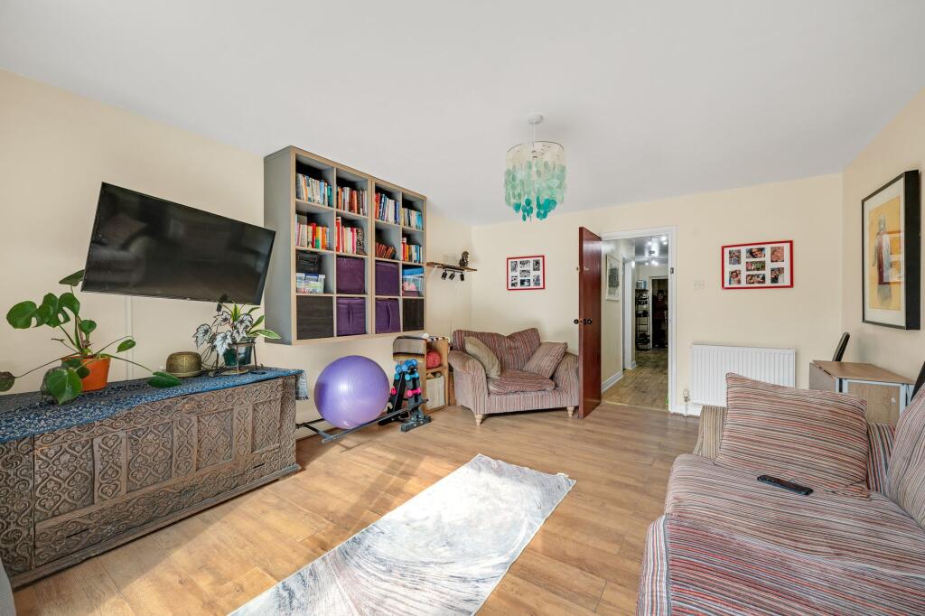 Apartment in London - View 2