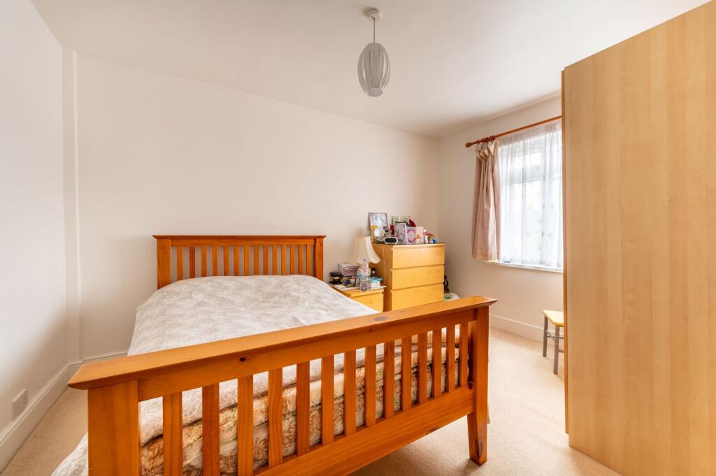 House in Harrow - View 5