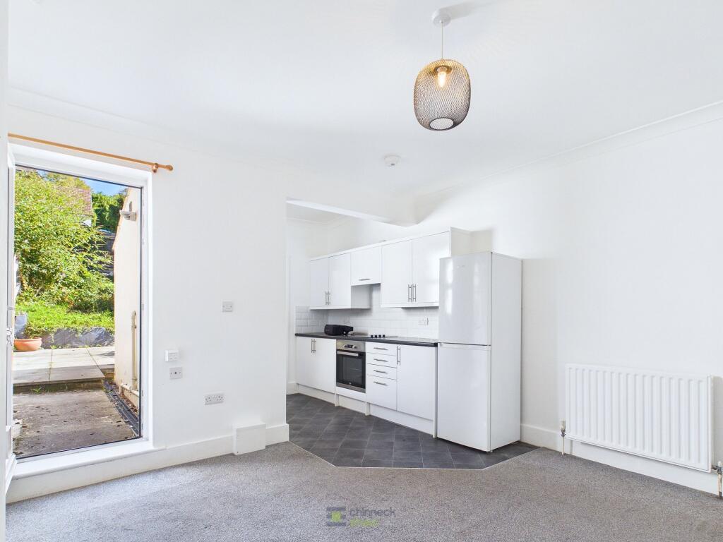 House in Southampton - View 3