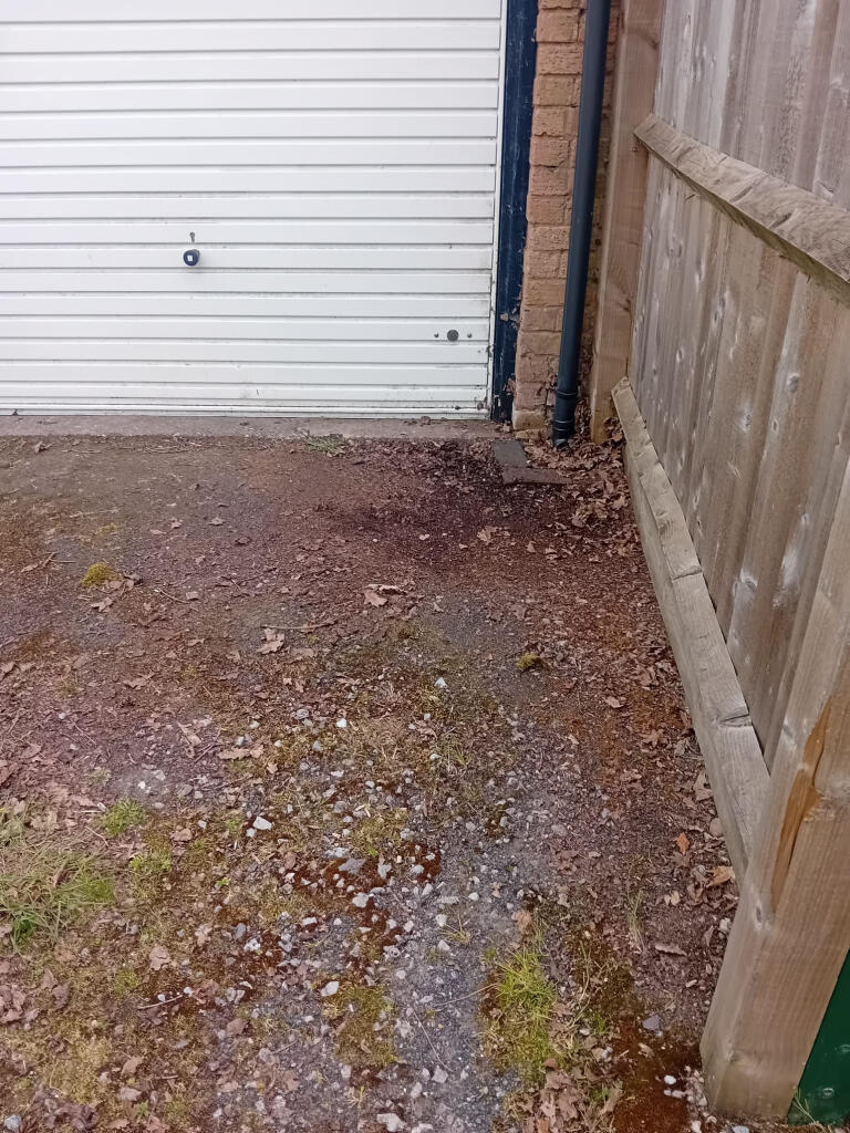Lock up garage site at 338a Tessall Lane, Birmingham, West Midlands B31 5EN - Widok 6