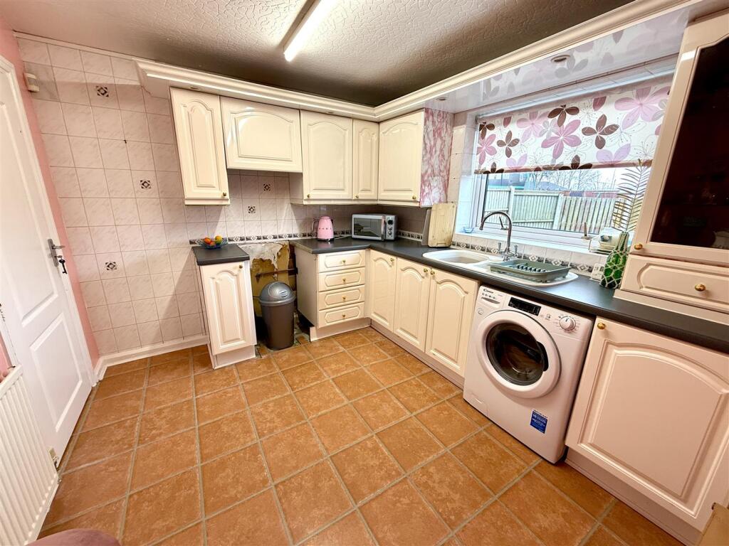 Dryden Grove, Liverpool photo 4