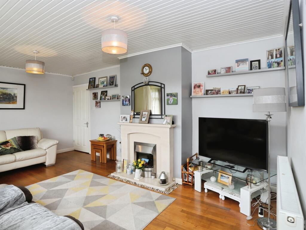 House in Llantrisant - More