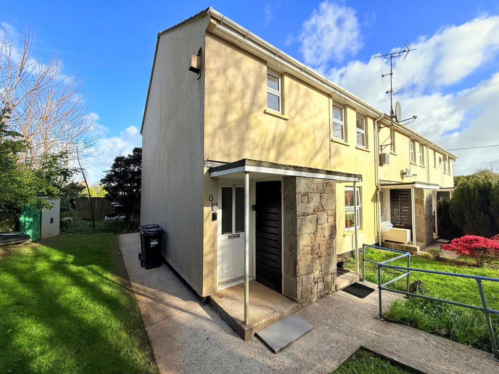 Main image of property: Carwinion Road,Mawnan Smith,Falmouth,TR11 5JF
