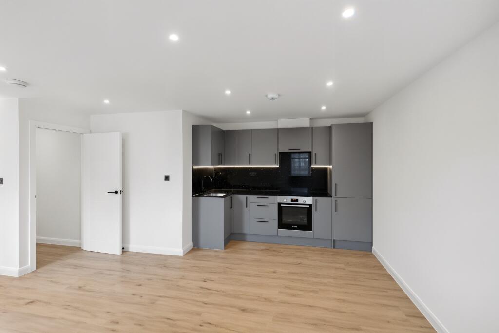 Main image of property: Bridge Street, Leatherhead, Surrey, KT22 8BZ