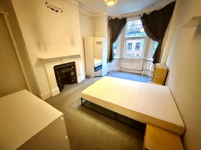 Apartment in London - View 5