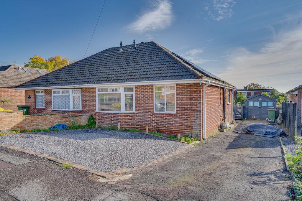 Main image of property: Roselands Close, Fair Oak, Eastleigh, SO50 8GN