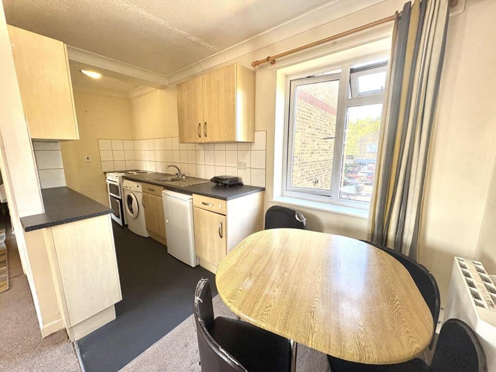 Apartment in London, Cowley - View 2