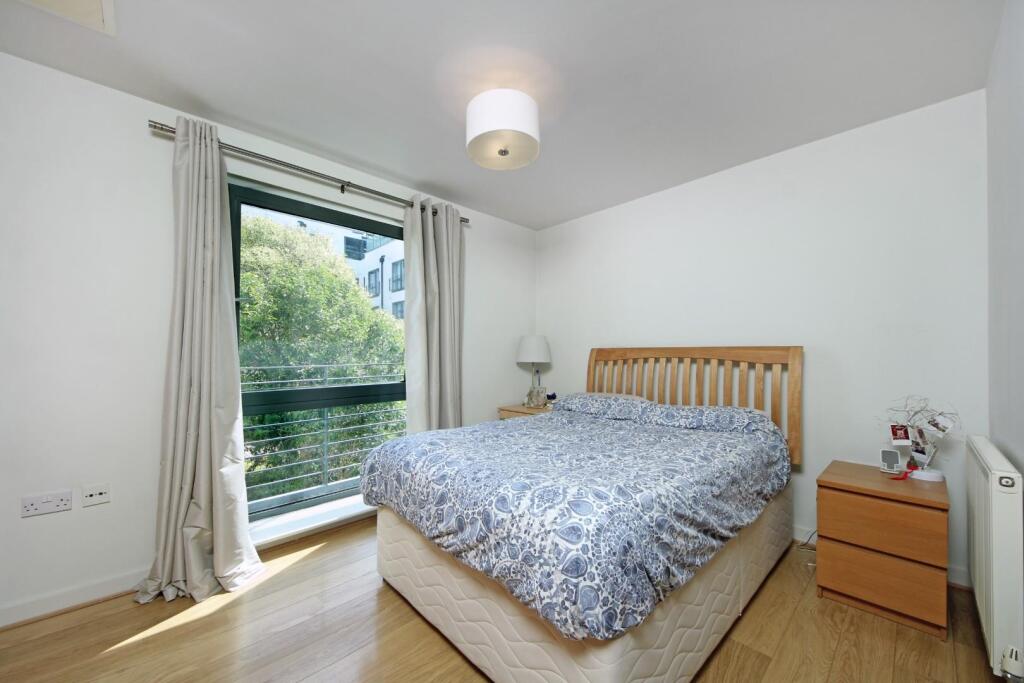 Apartment in London - View 5