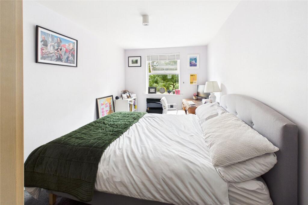 Apartment in London, Manor Park, Streatham - More