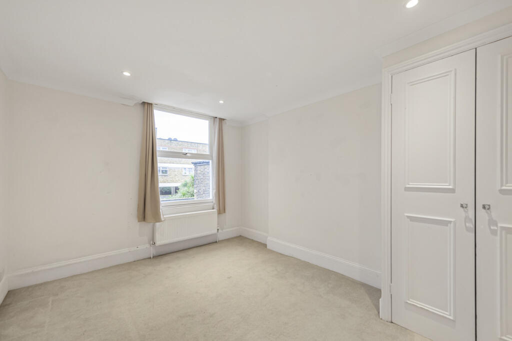 Apartment in London - More