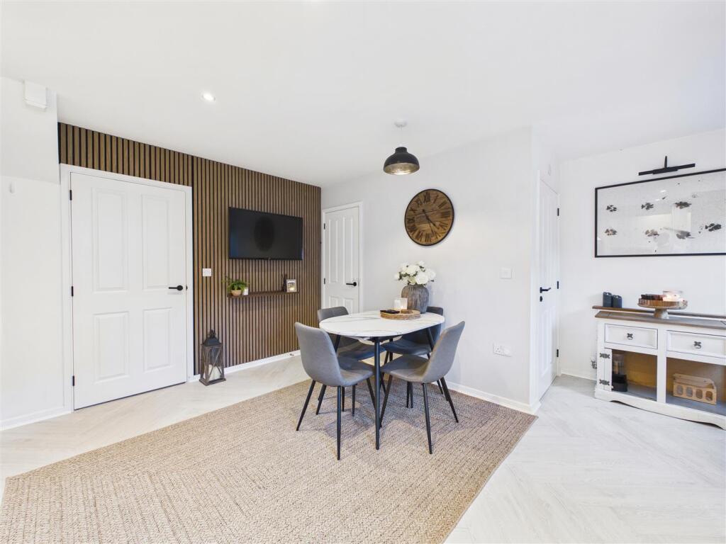 House in Chesterfield, Old Whittington - View 4