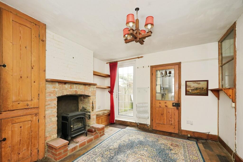 House in Lyminge - More