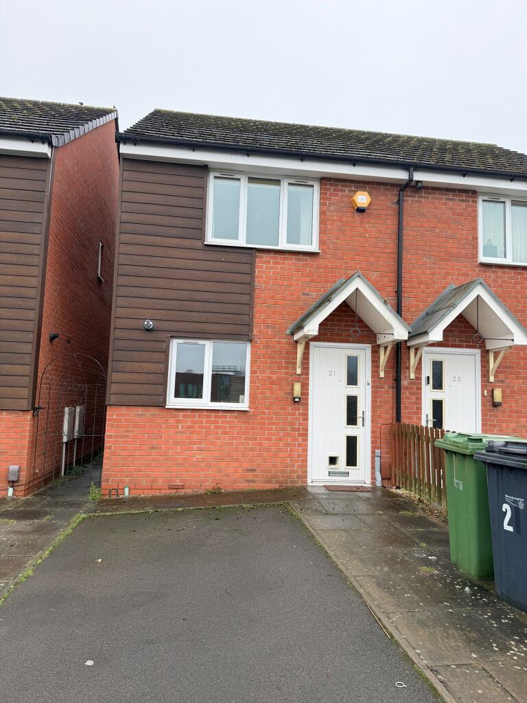 Main image of property: 21 Baynton Drive, Wolverhampton, West Midlands,