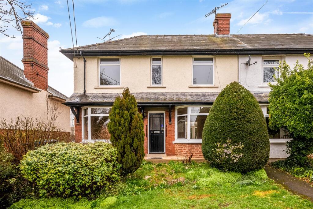 Main image of property: The Green, Chipping Norton