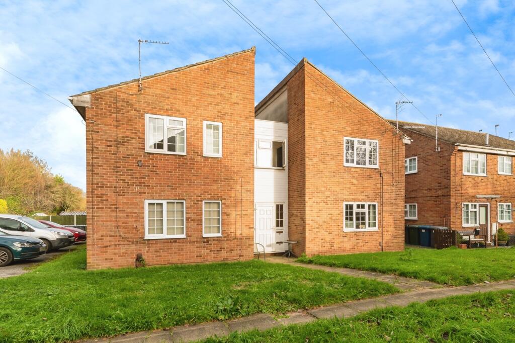 Main image of property: Milburn Grove, Bingham, Nottingham, Nottinghamshire, NG13