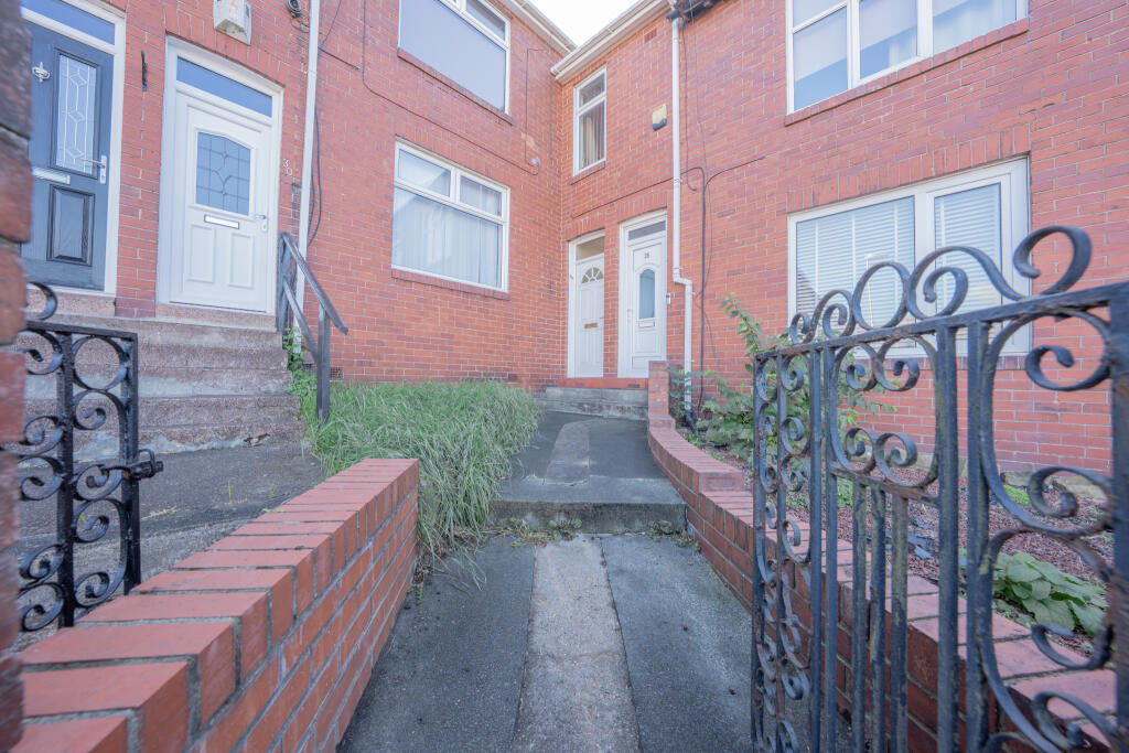 Apartment in Newcastle upon Tyne - View 5