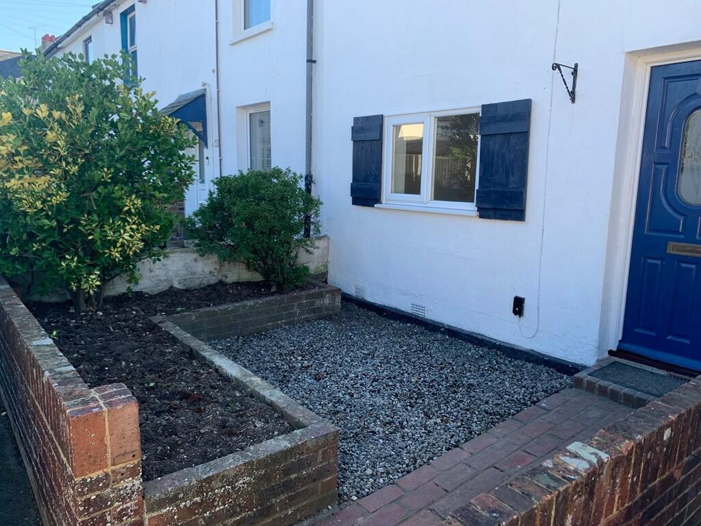 Gladstone Terrace, Littlehampton, West Sussex, BN17 photo 2