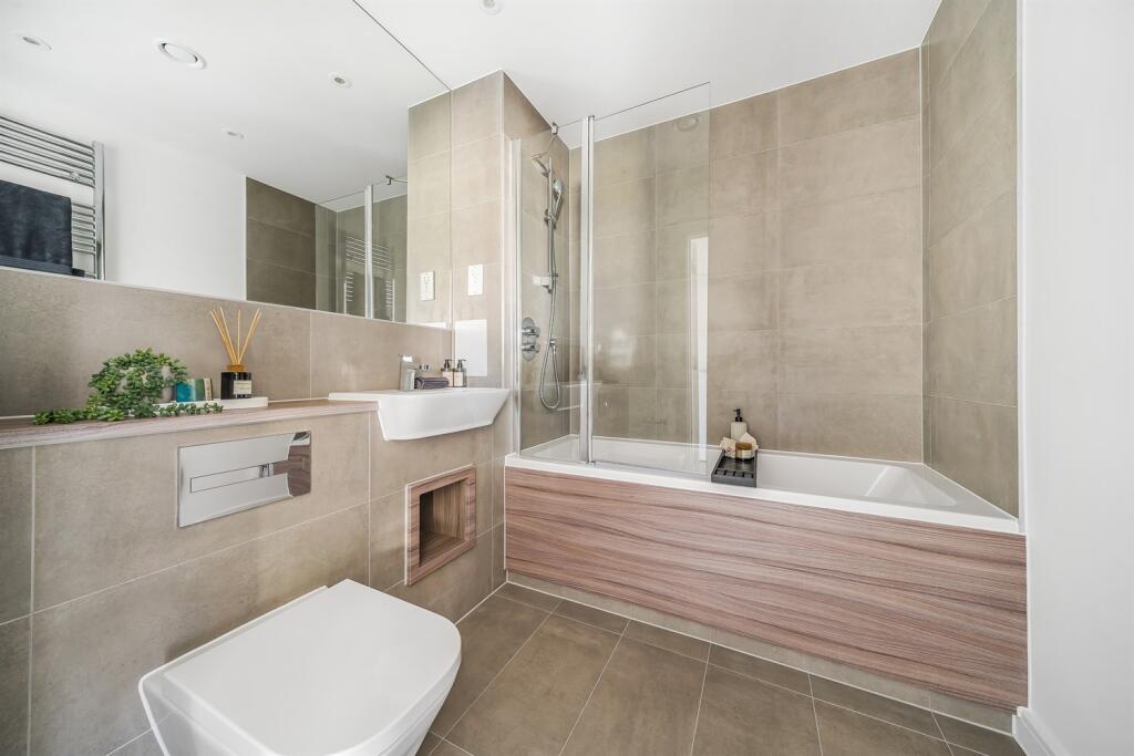 Apartment in London - View 4