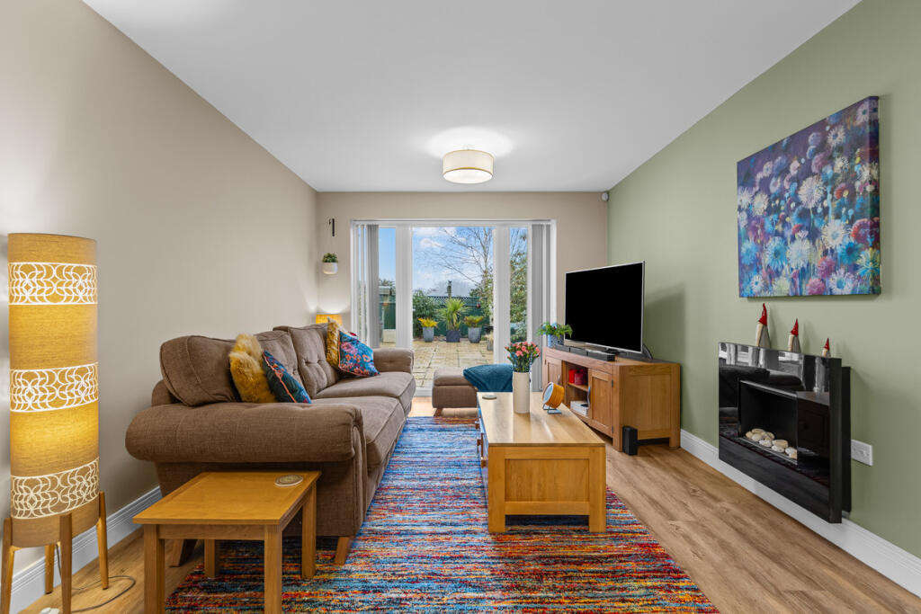 House in Burton Latimer - More
