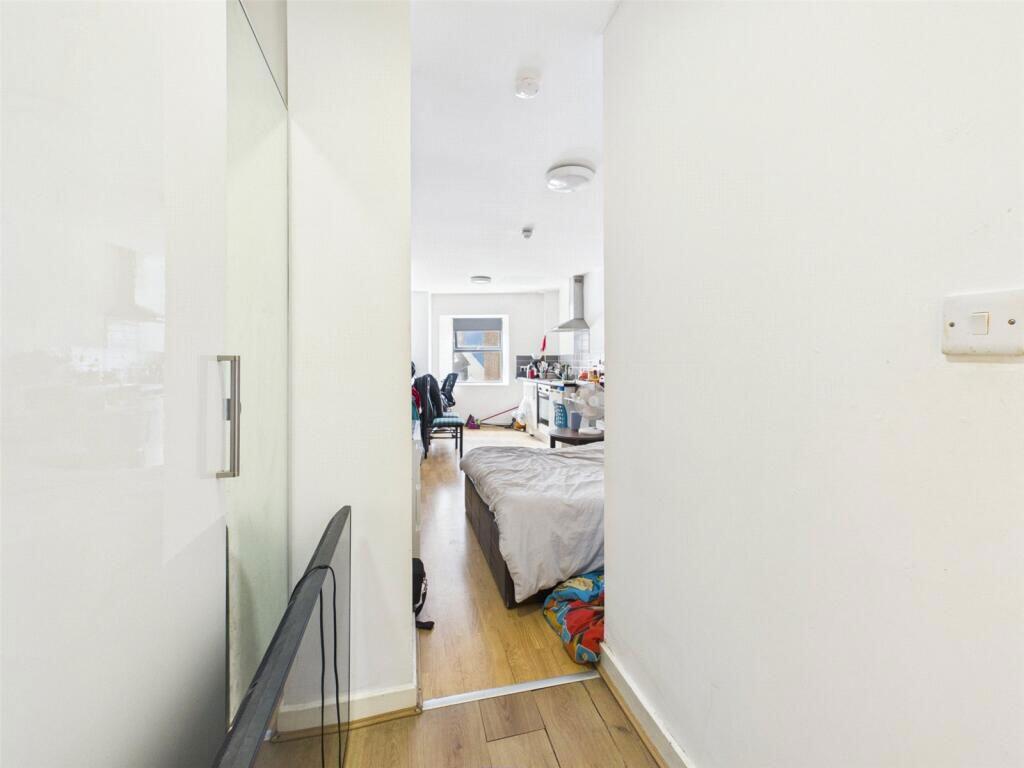 Apartment in Liverpool, Chinatown, Toxteth - View 2
