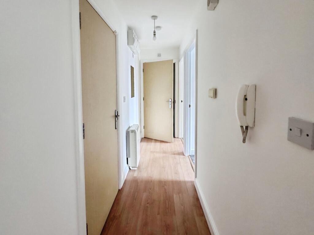 Apartment in Bradford - More