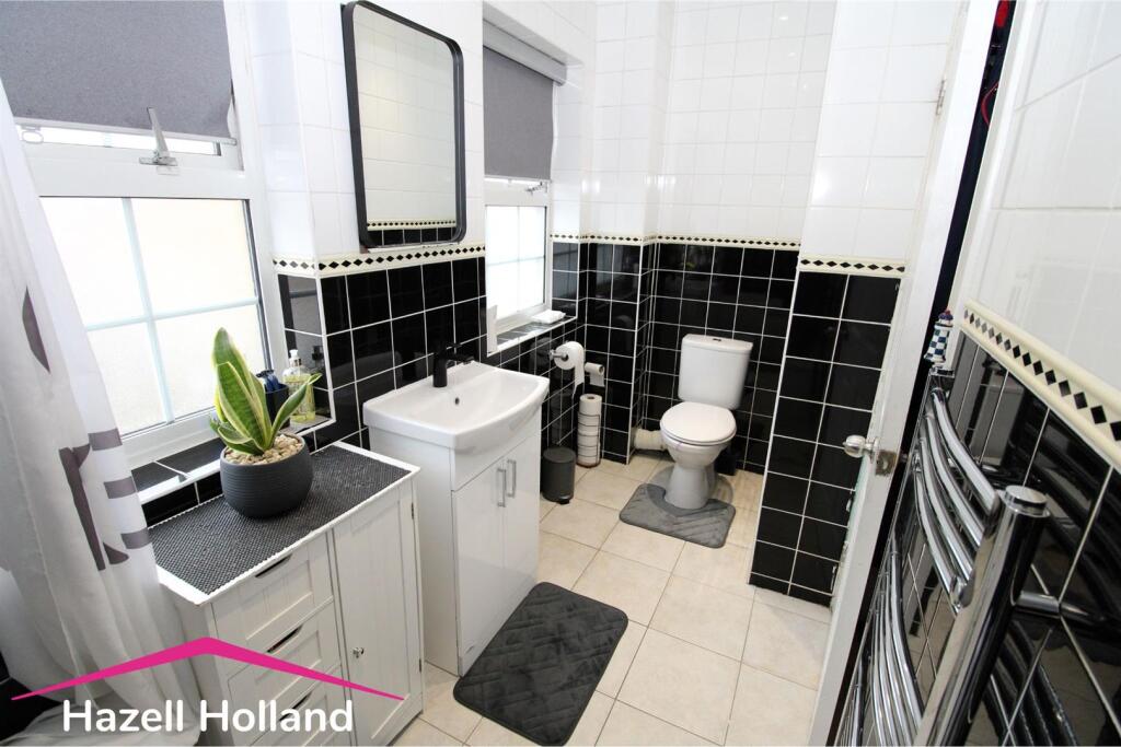 House in Swanley, White Oak - More