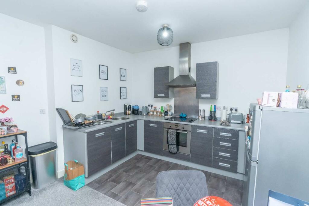 Apartment in Chester - More