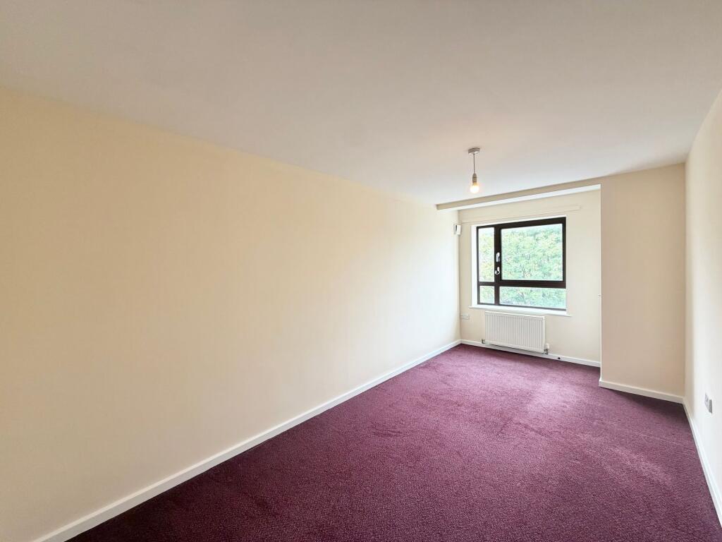 Apartment in Milton Keynes - View 5