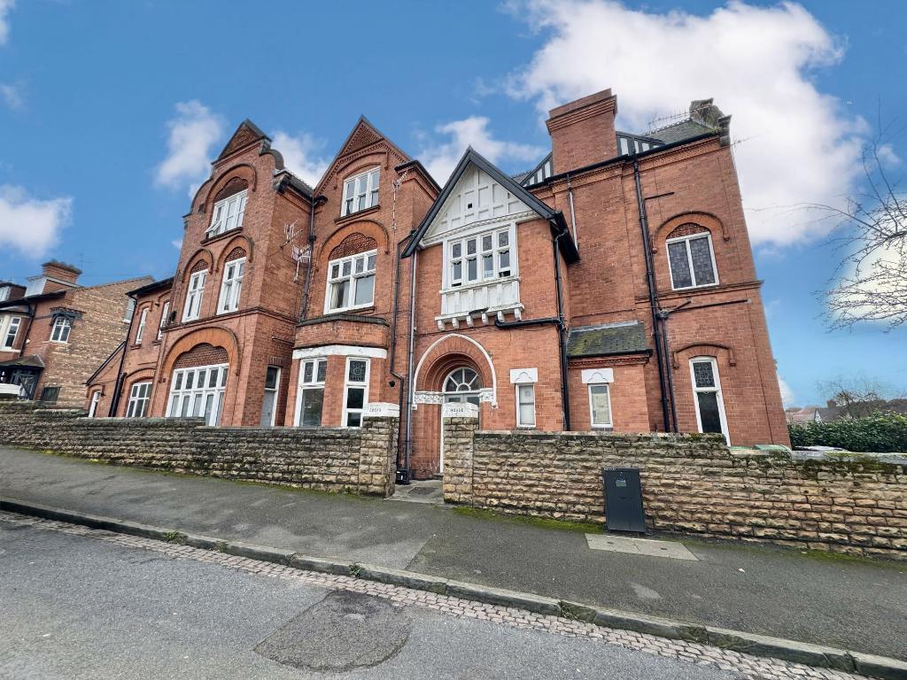 Main image of property: 6 Ebers Road, Mapperley Park, Nottingham, NG3 5DZ