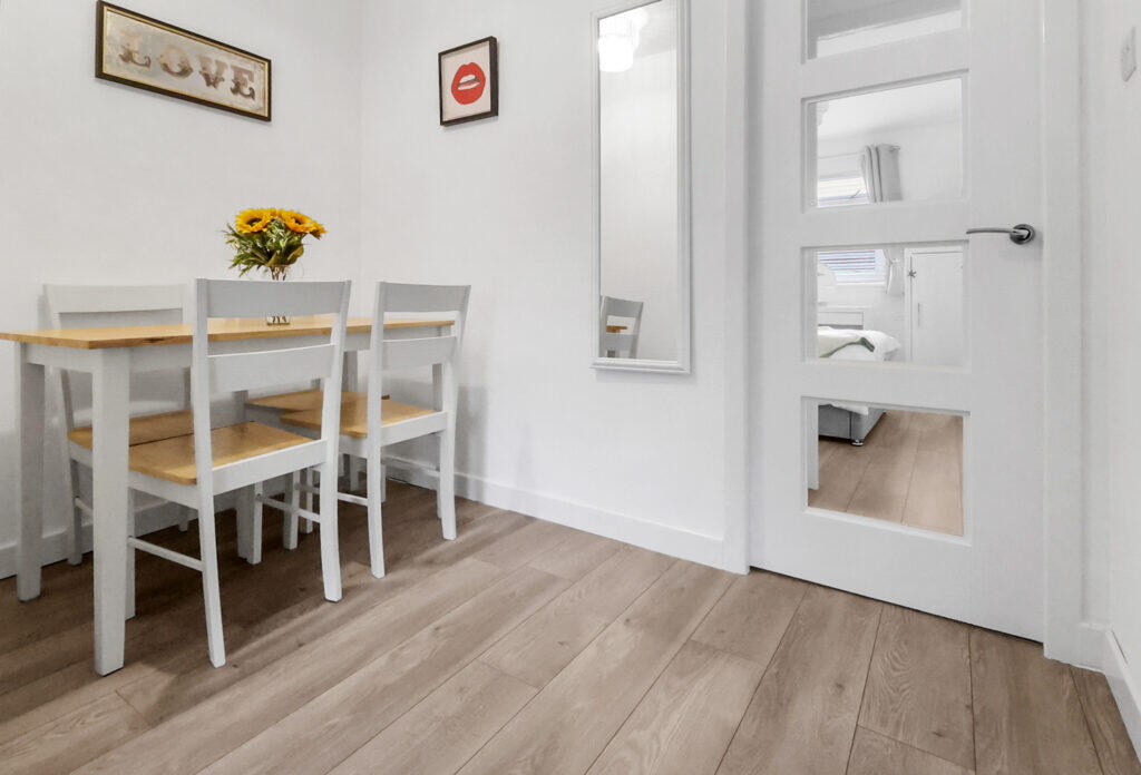 10 Grantown Gardens, Glenmavis, ML6 0NF photo 3