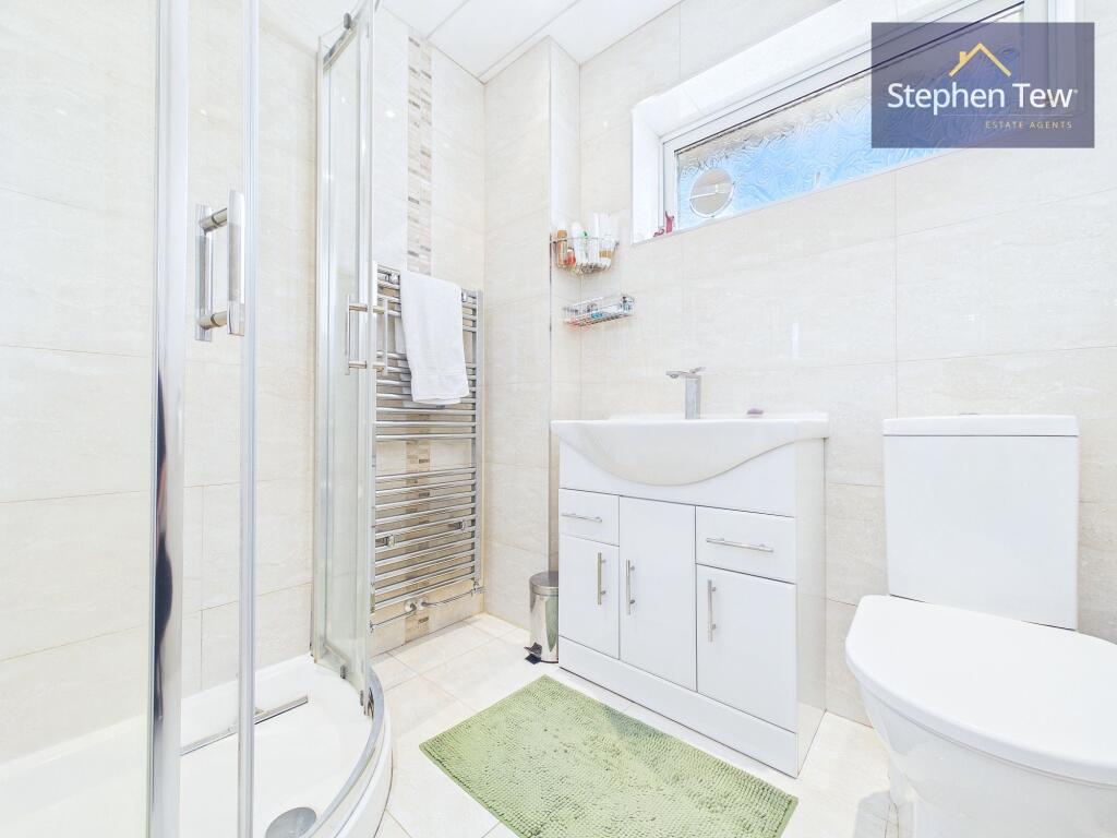 Totnes Close, Poulton-Le-Fylde, FY6 photo 4