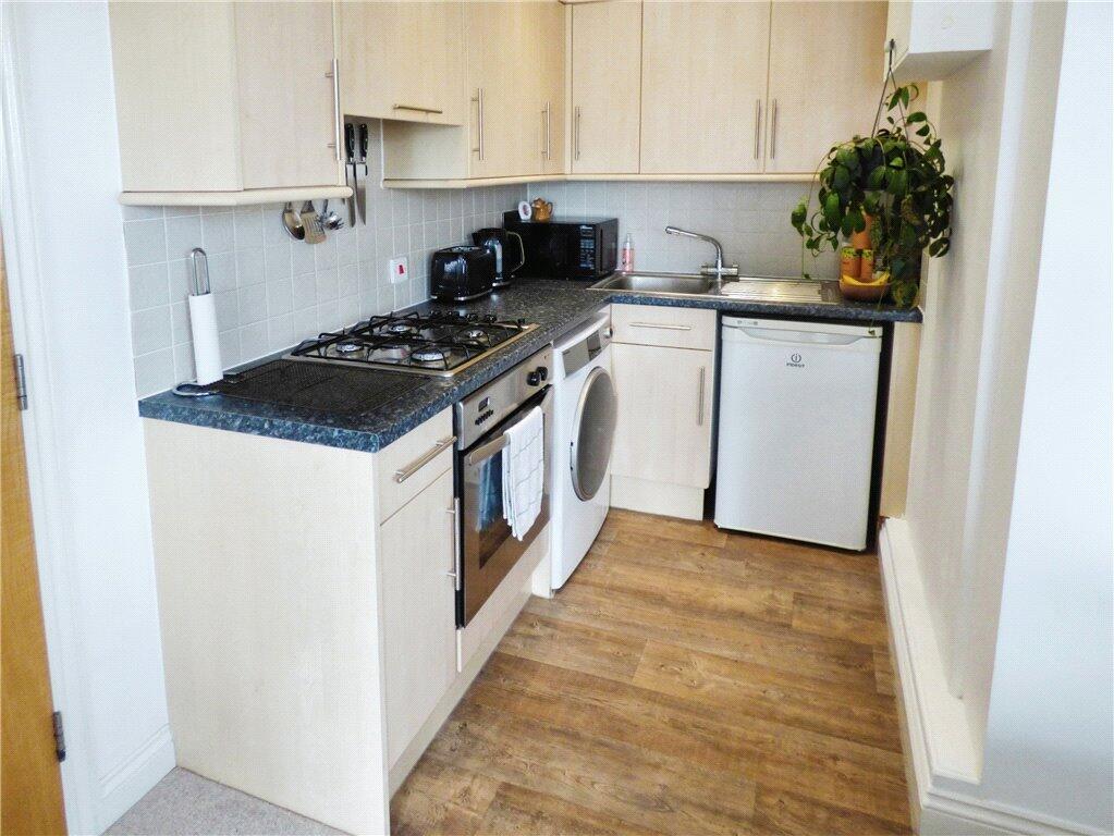 Apartment in Southampton - View 3