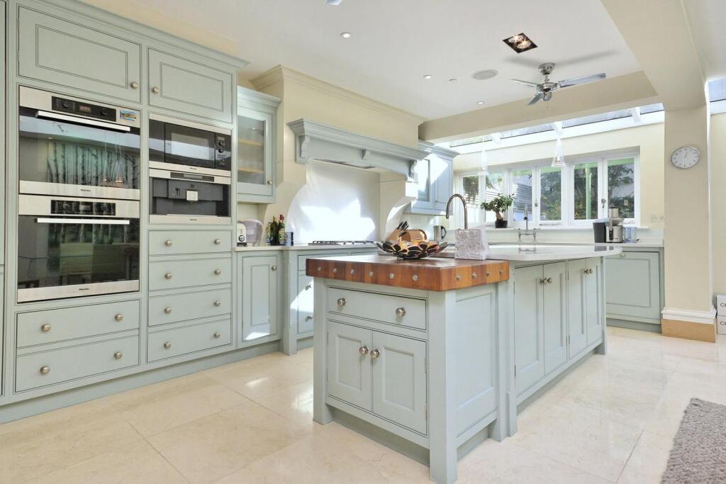 House in London - View 5