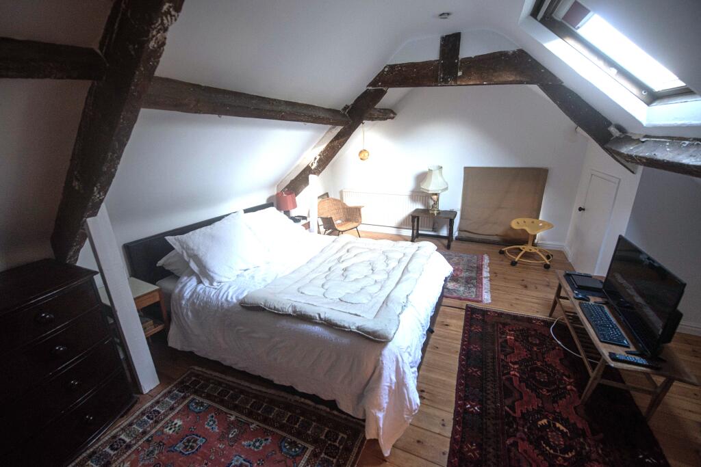 Additional image 7 of ***a grade ll listed, 3 bedroom semi-detached town house***