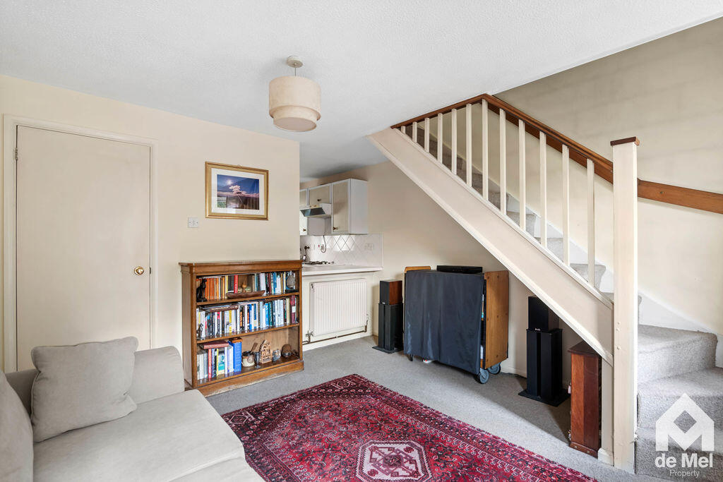 House in Gloucester - View 4