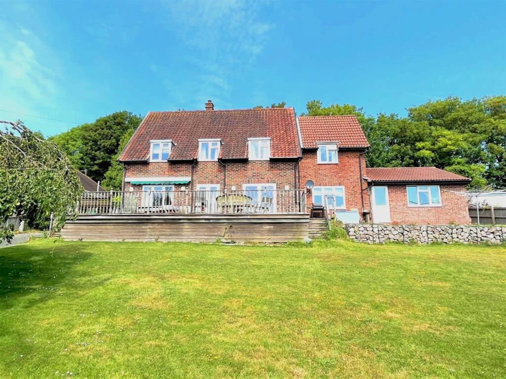 Main image of property: Nodgham Lane, Carisbrooke