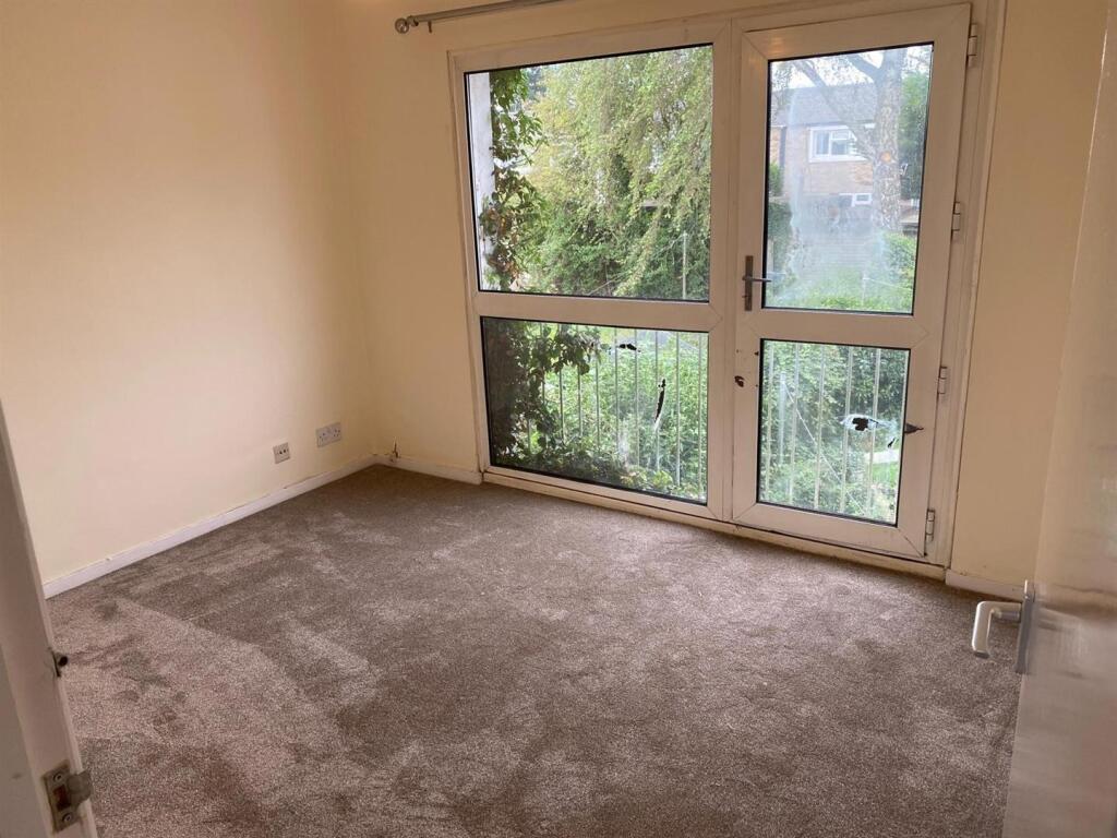 Apartment in Hatfield, Hilltop - View 4