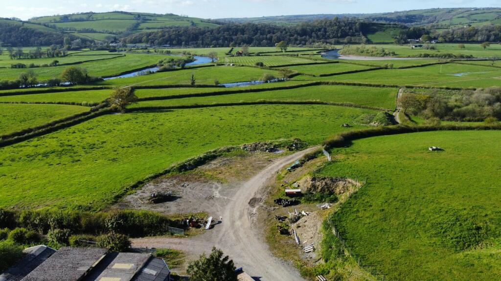  Capel Dewi, Carmarthen, SA32 photo 4
