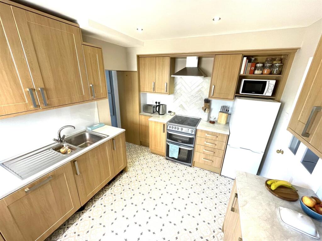 House in Salisbury - View 4