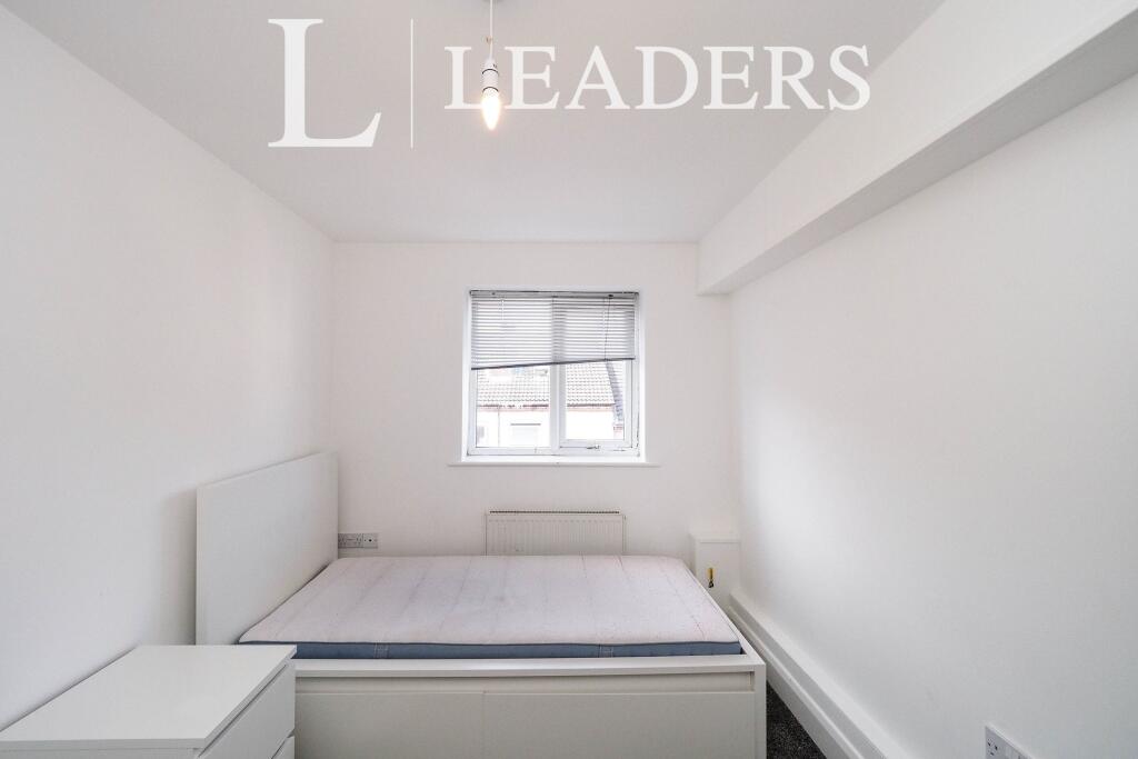 Apartment in Nottingham, Hyson Green - More